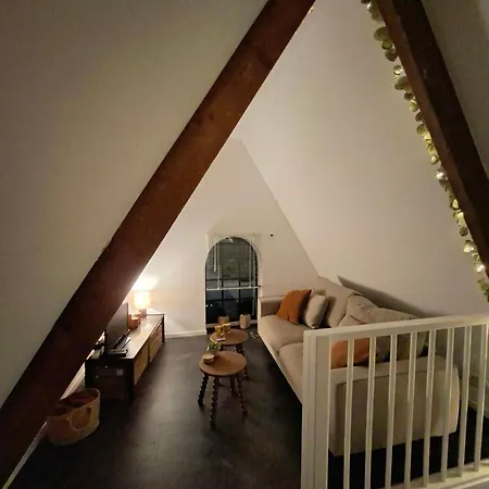Tiny House Apartment *